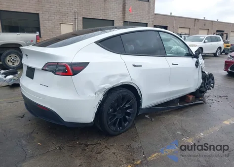 2021 Tesla Model Y Long Range Dual Motor All-Wheel Drive z USA, uszkodzony, nr VIN 5YJYGDEE4MF081036
